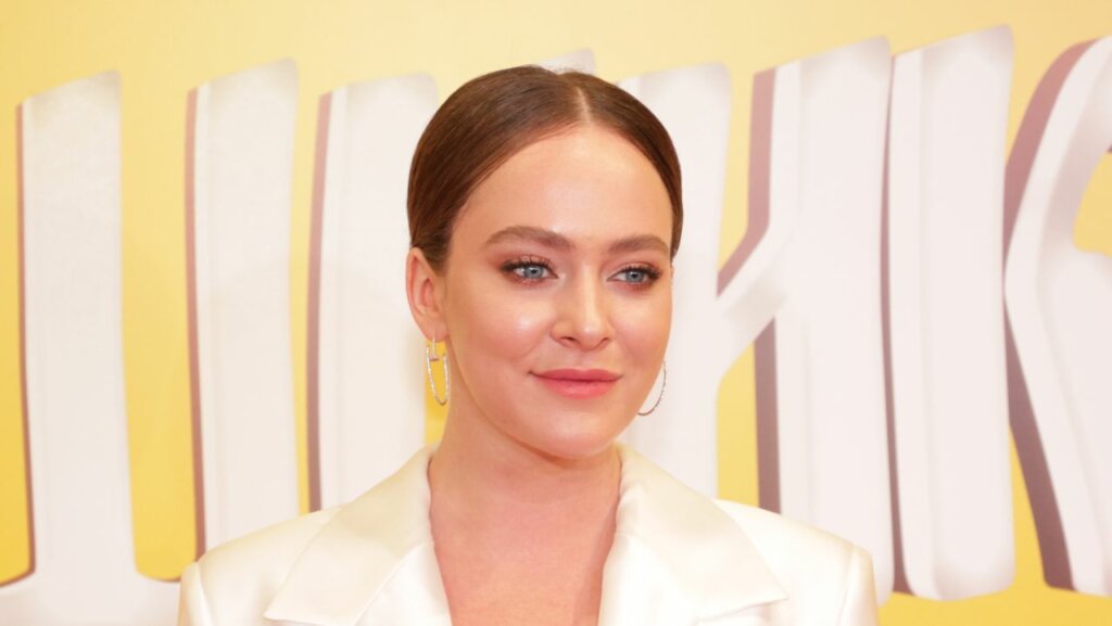 Романы с Ильей Глинниковым и Милошем Биковичем, скандал с наркотиками: как сейчас живет сменившая имя Аглая Тарасова