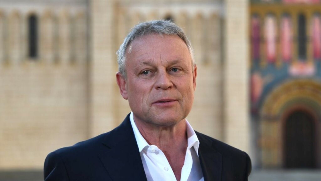 Сергей Жигунов высказался о семейной жизни с копией Анастасии Заворотнюк