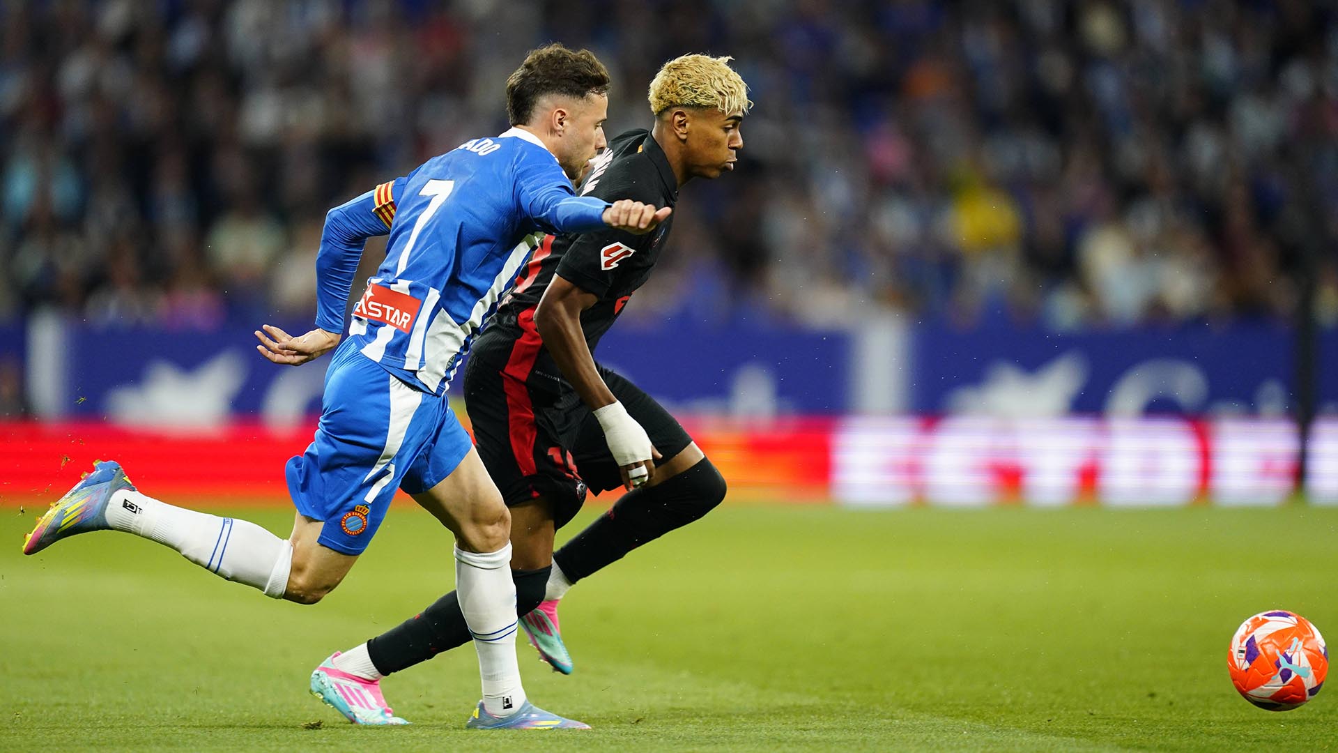 ФК «Эспаньол» — ФК «Барселона». Фото: globallookpress.com/IMAGO/Sergio Ruiz/PRESSINPHOTO