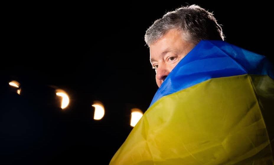 Петр Порошенко поддержал команду после поражения англичанам. Фото: Facebook Петра Порошенко