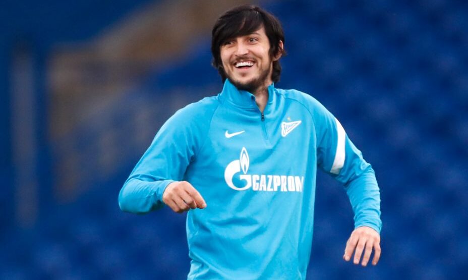 Сердар Азмун, Футбол