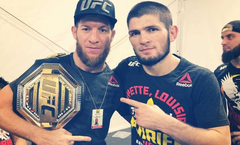 Действующий чемпион ACA в легком весе Абдул-Азиз Абдулвахабов вместе с Хабибом Нурмагомедовым. Фото: Инстаграм Абдул-Азиза Абдулвахабова 