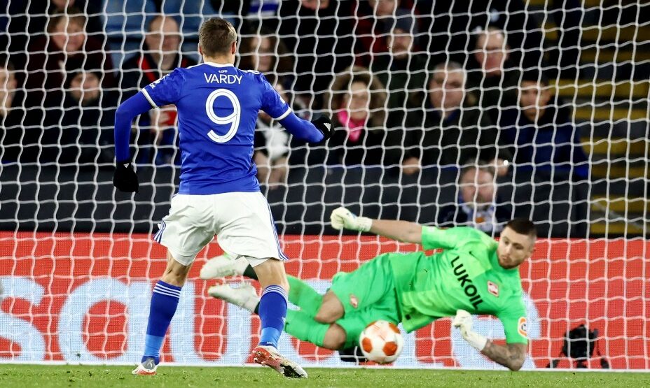 Александр Селихов в матче с Лестером