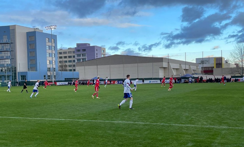 Сборная России провела спарринг-тренировку с молодежкой в Новогорске. Фото: Денис Акинин