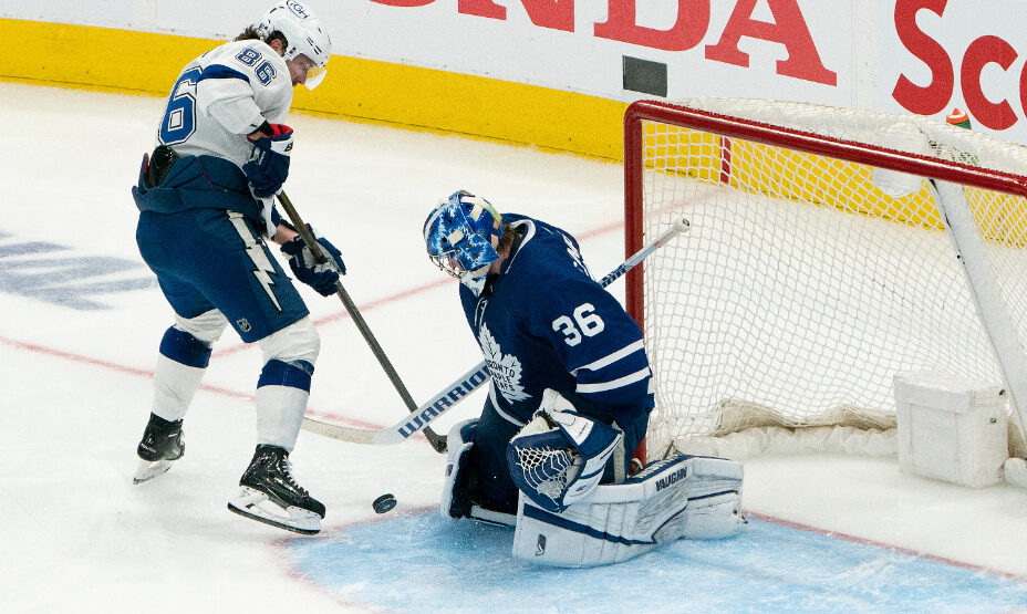 Никита Кучеров, хоккей