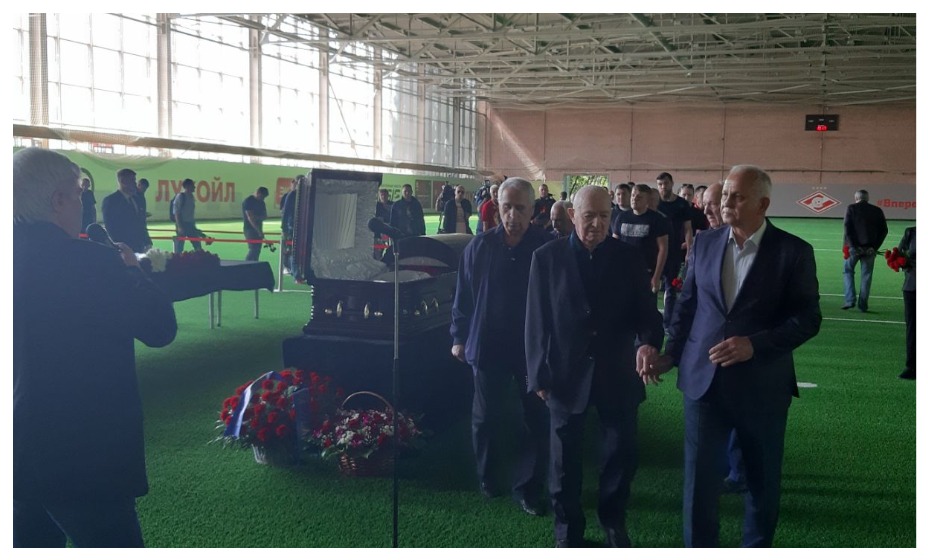 Никита Симонян проводил Георгия Ярцева в последний путь. Фото: Андрей Вдовин «КП Спорт»