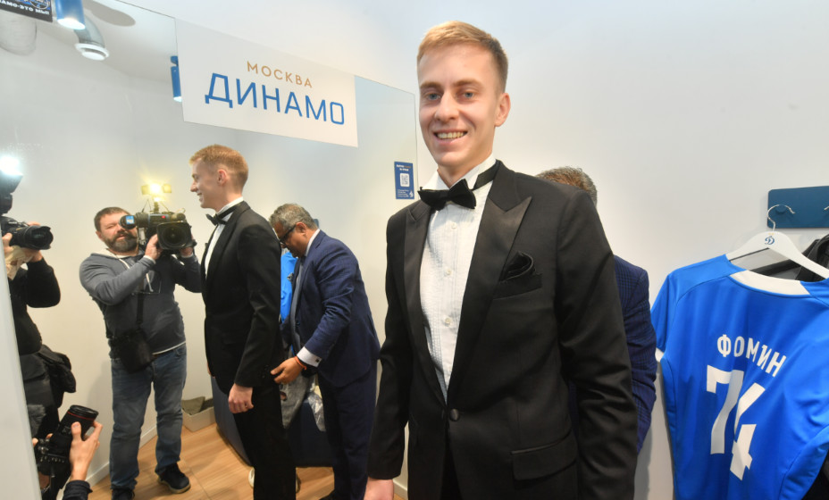 Даниил Фомин примерил смокинг Джентльмена года, и он оказался к лицу капитану 