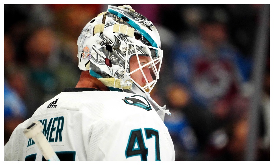 Джеймс Раймер выступил против радужной символики. Фото: Reuters