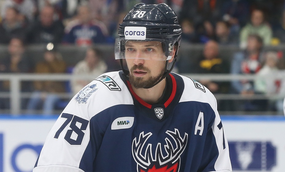 Кручинин заявил, что Ларионов вывел его из состава «Торпедо» по спортивным причинам. Фото: ХК «Торпедо»