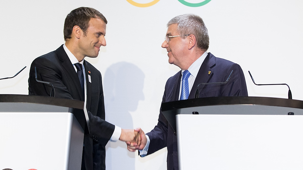 Эммануэль Макрон и Томас Бах. Фото: GLOBAL LOOK PRESS