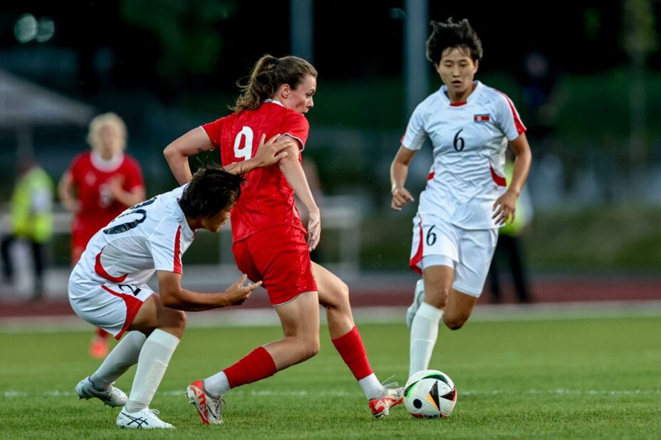 Сборная России по футболу Фото: женская сборная России 