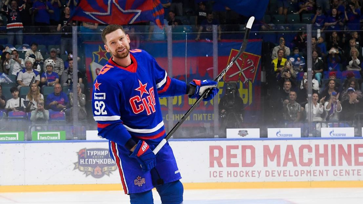 Евгений Кузнецов получил сотрясение мозга в матче против ЦСКА. Фото: пресс-служба ХК СКА (Санкт-Петербург)