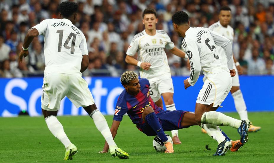 Ямаль потерялся на поле в Эль-класико. Фото: Reuters