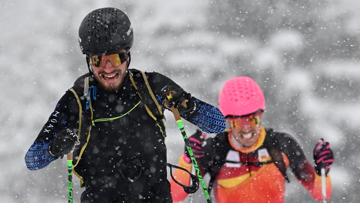 Россиянин Никита Филиппов на дистанции гонки по ски-альпинизму. REUTERS/Angelika Warmuth