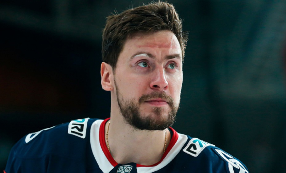 Нападающий Дергачёв и защитник Хафизуллин покинули «Нефтехимик». Фото: ХК «Нефтехимик»