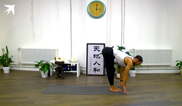 Cурья Намаскар в йоге для начинающих