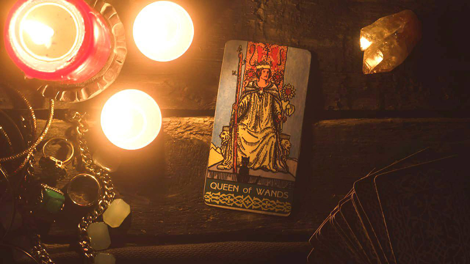 Королева Жезлов Таро: значение и толкование карты