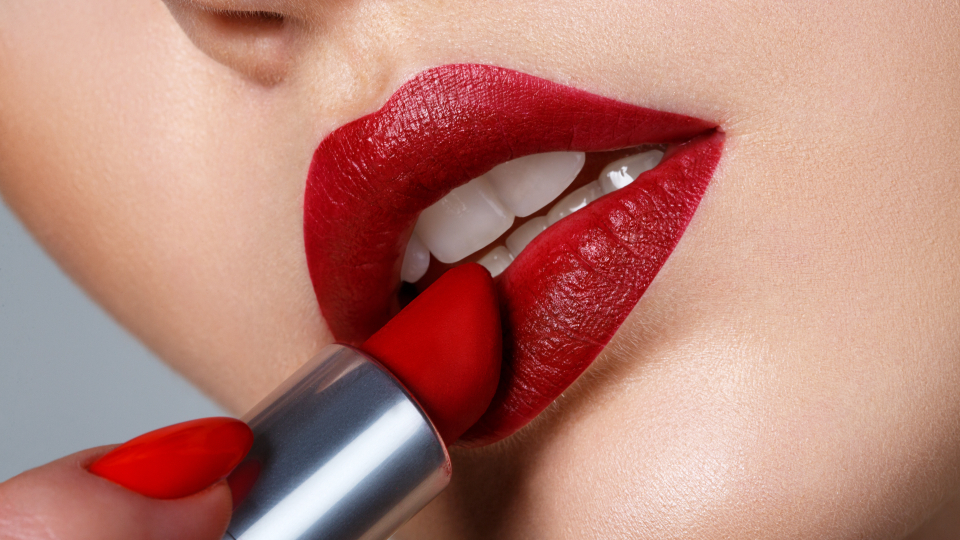 16 лучших помад для губ в 2025 году