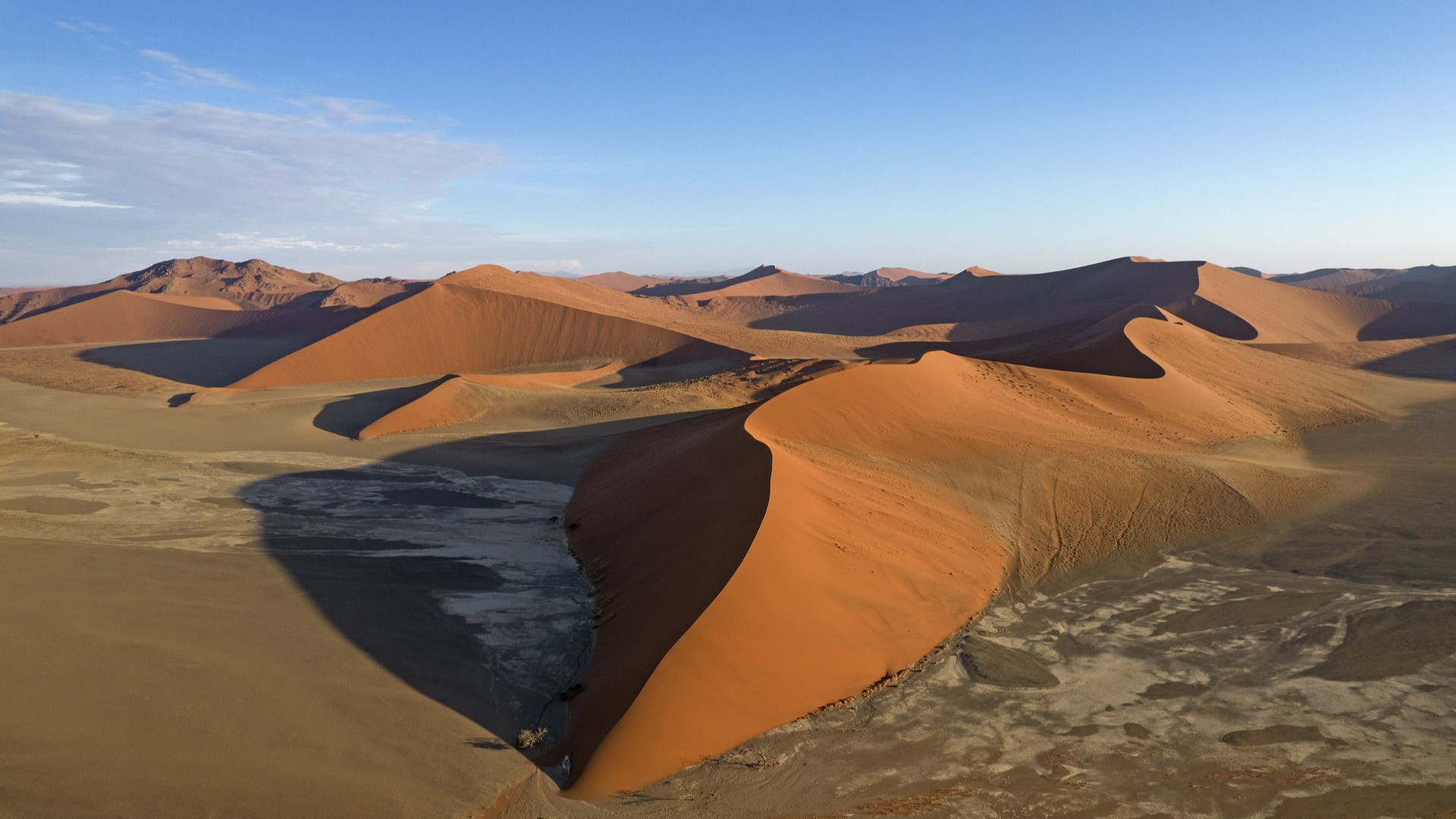 Вид на Дюну 45 в Соссусвлее, Национальный парк Намиб-Науклуфт.